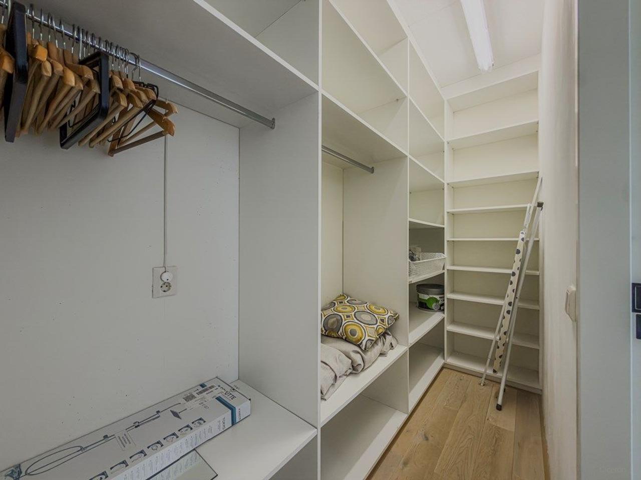 Furnished 4-Room Apartment with Balcony - Image 13
