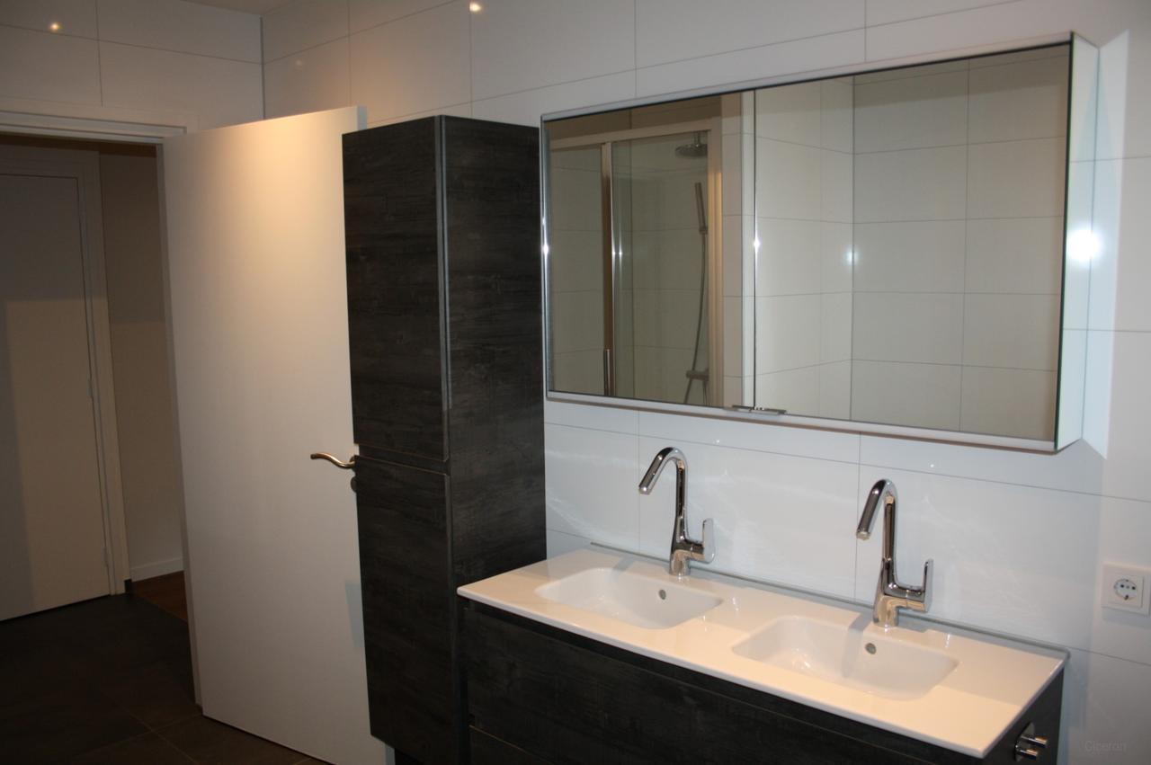 Gemeubileerd appartement met dakterras - Afbeelding 12