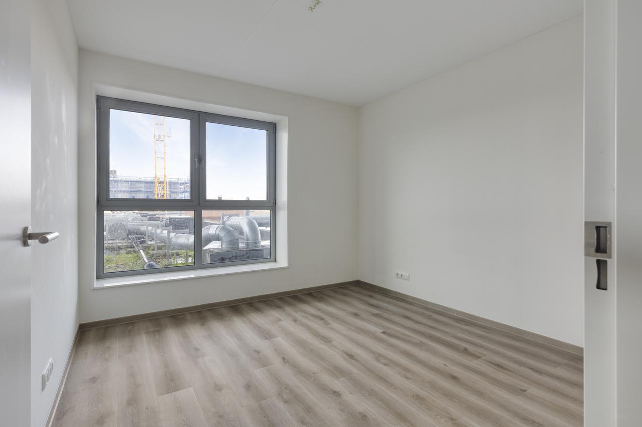 63 m² 2-bedroom rental apartment - Image 10