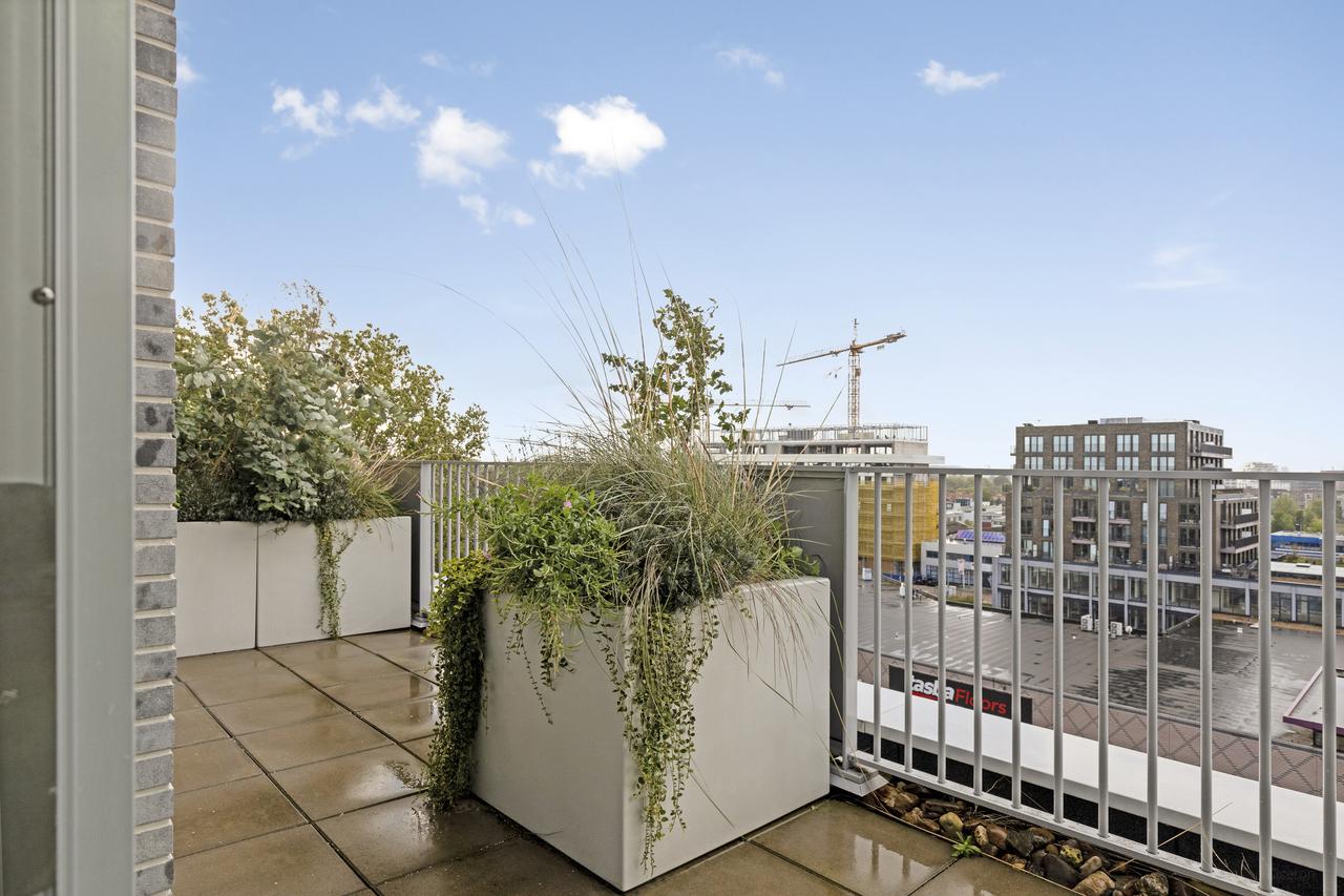 63 m² 2-bedroom rental apartment - Image 17