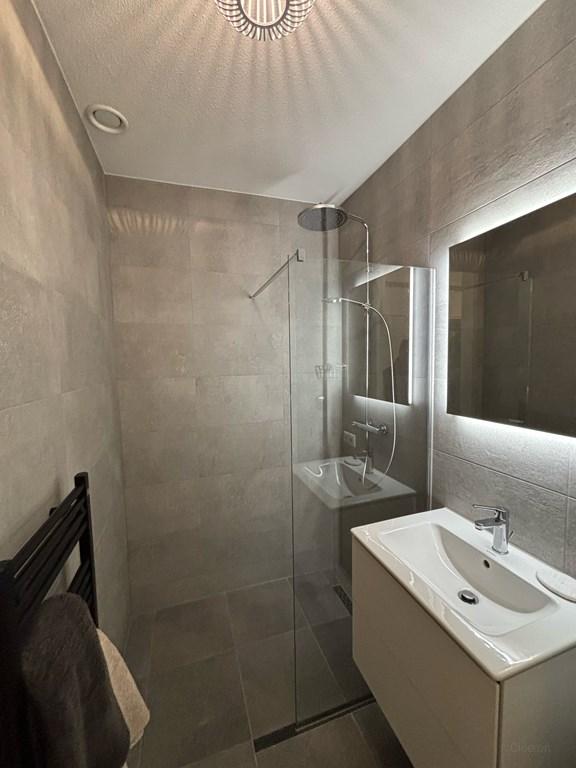 Gemeubileerd 3-kamerappartement met balkon - Afbeelding 4