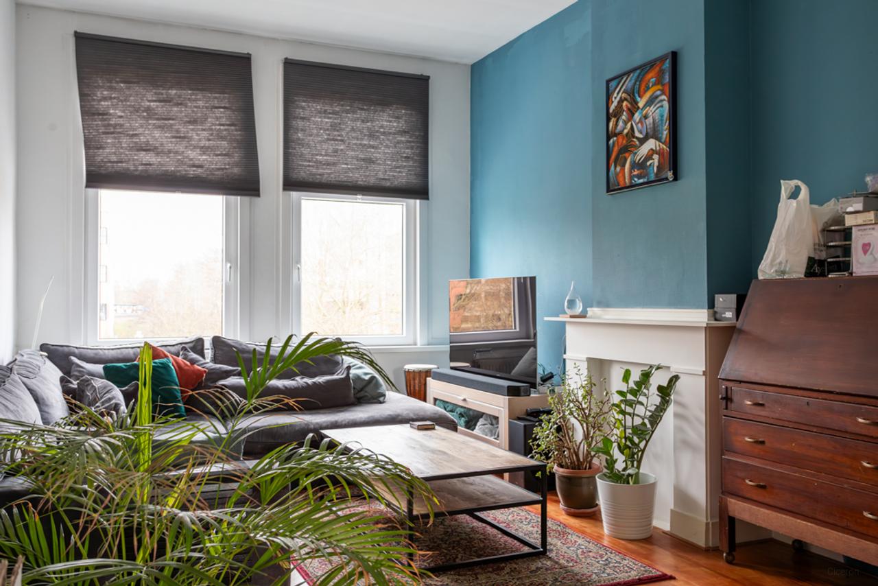 95 m² apartment with balcony in Bezuidenhout - Image 1