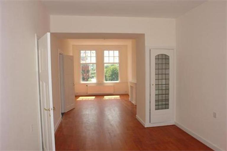 95 m² apartment with balcony in Bezuidenhout - Image 3
