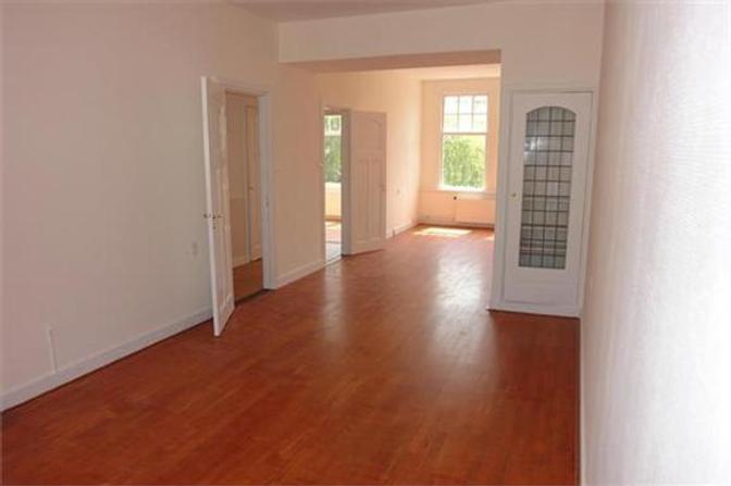95 m² apartment with balcony in Bezuidenhout - Image 4