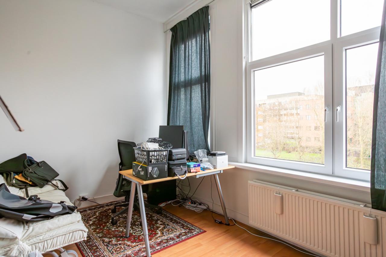 95 m² apartment with balcony in Bezuidenhout - Image 12