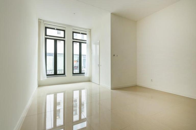 Apartment with Terrace in the Jordaan - Image 4