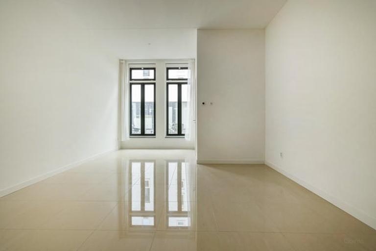 Apartment with Terrace in the Jordaan - Image 6