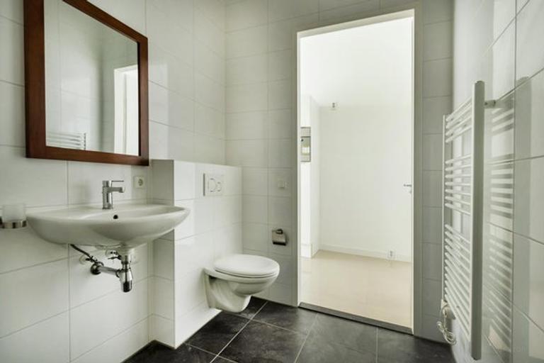 Apartment with Terrace in the Jordaan - Image 9