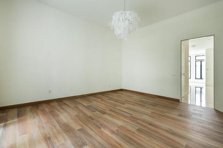 Apartment with Terrace in the Jordaan - Image 11