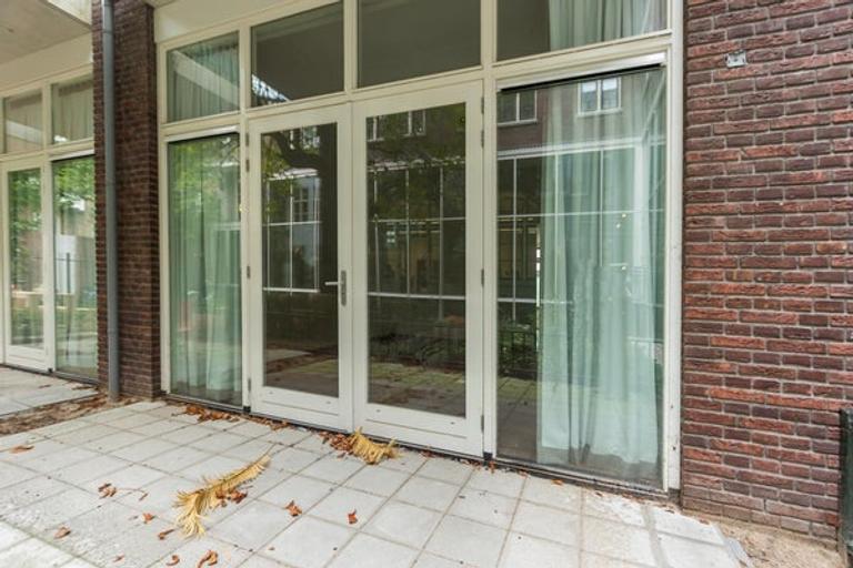Apartment with Terrace in the Jordaan - Image 13