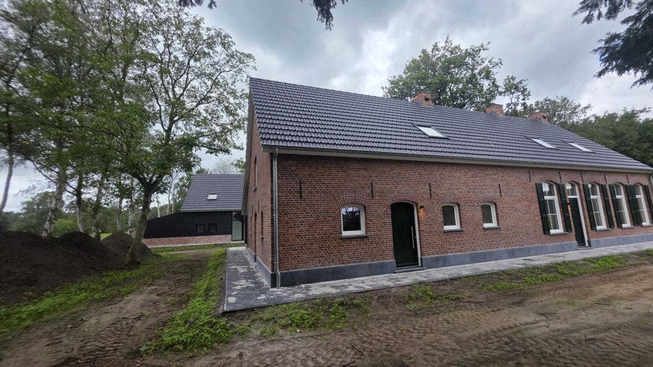 Two Homes with 7 Bedrooms in Schijf - Image 4