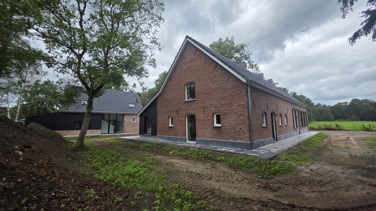 Two Homes with 7 Bedrooms in Schijf - Image 5