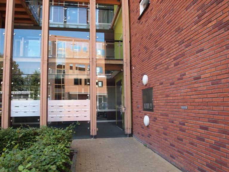 90 m² Apartment with Balcony in Alkmaar - Image 3