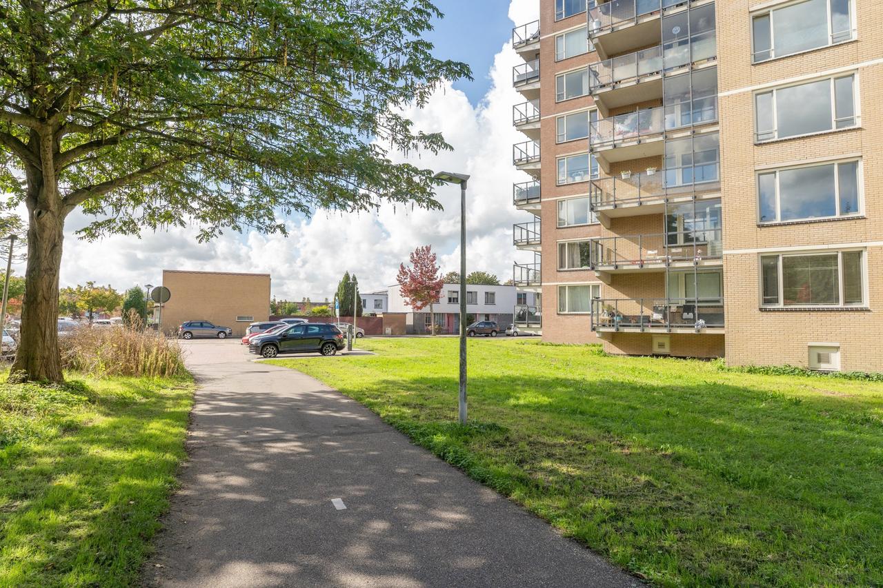 81 m² Apartment with Balcony in Leiden - Image 24