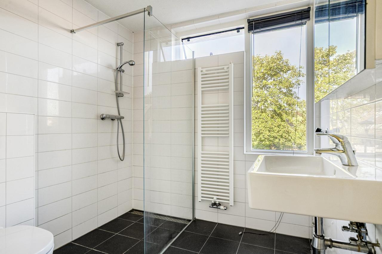 3-slaapkamerwoning met tuin aan het water - Afbeelding 9