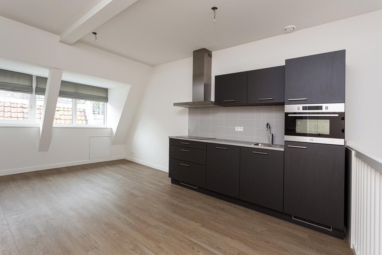 Apartment with Terrace on Oudegracht - Image 3