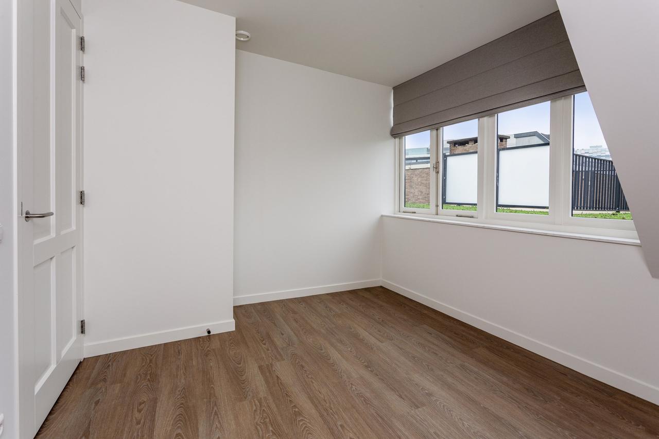 Apartment with Terrace on Oudegracht - Image 13