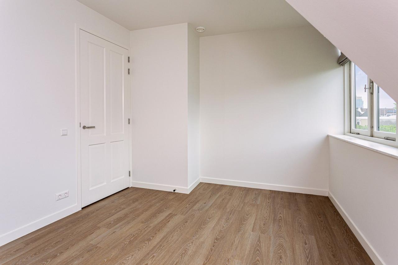 Apartment with Terrace on Oudegracht - Image 14