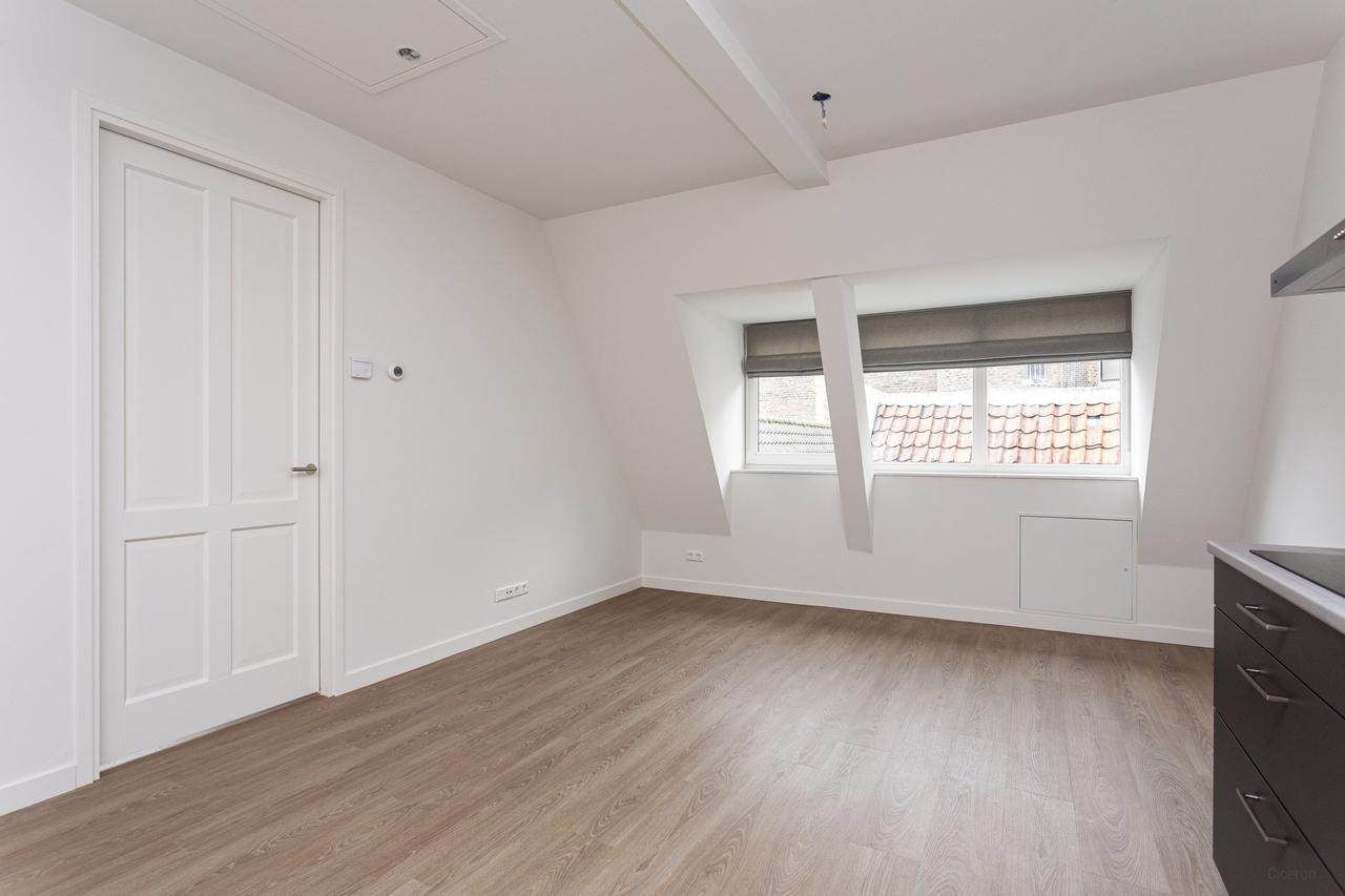Apartment with Terrace on Oudegracht - Image 16