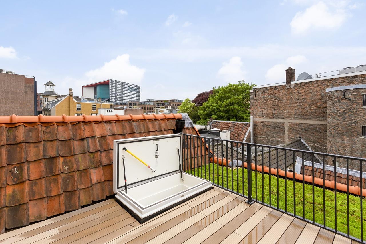 Apartment with Terrace on Oudegracht - Image 17