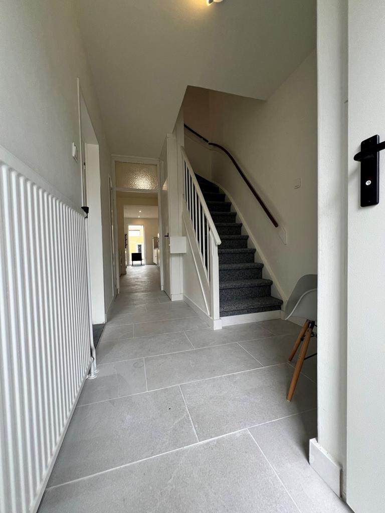 Woning met tuin, garage en 4 slaapkamers - Afbeelding 3