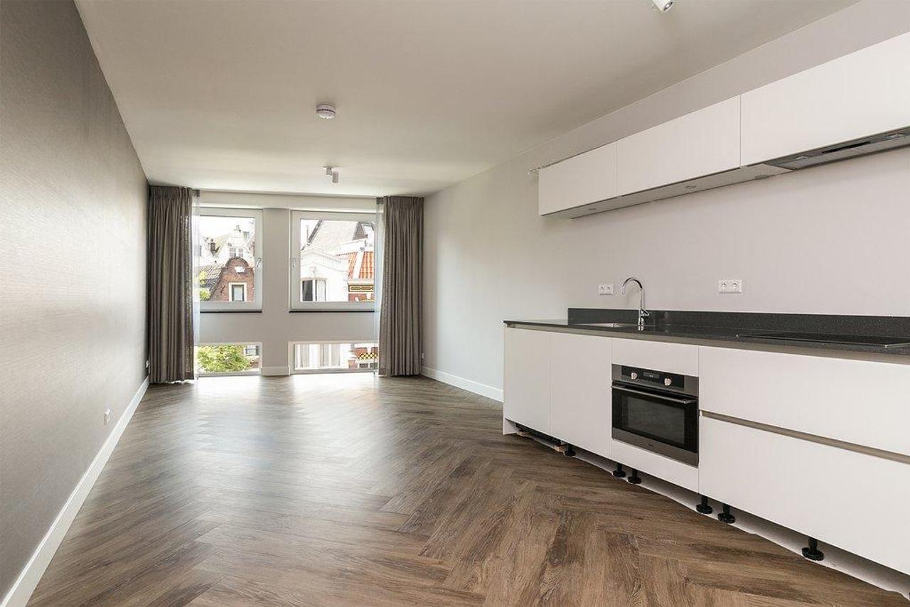 65 m² appartement met balkon in centrum - Afbeelding 2