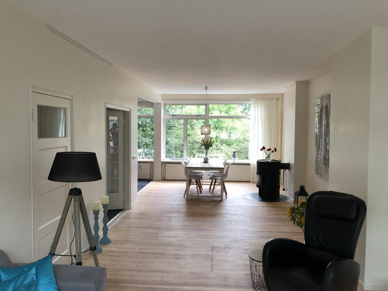 Gemeubileerd appartement met 2 balkons - Afbeelding 1