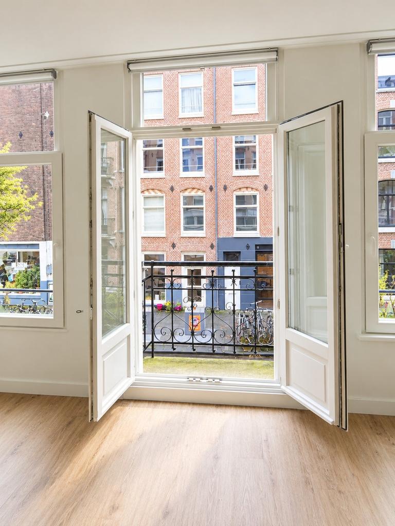 Furnished 1-Bedroom Apartment Near Vondelpark - Image 3