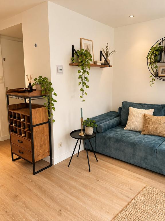 Furnished 1-Bedroom Apartment Near Vondelpark - Image 5