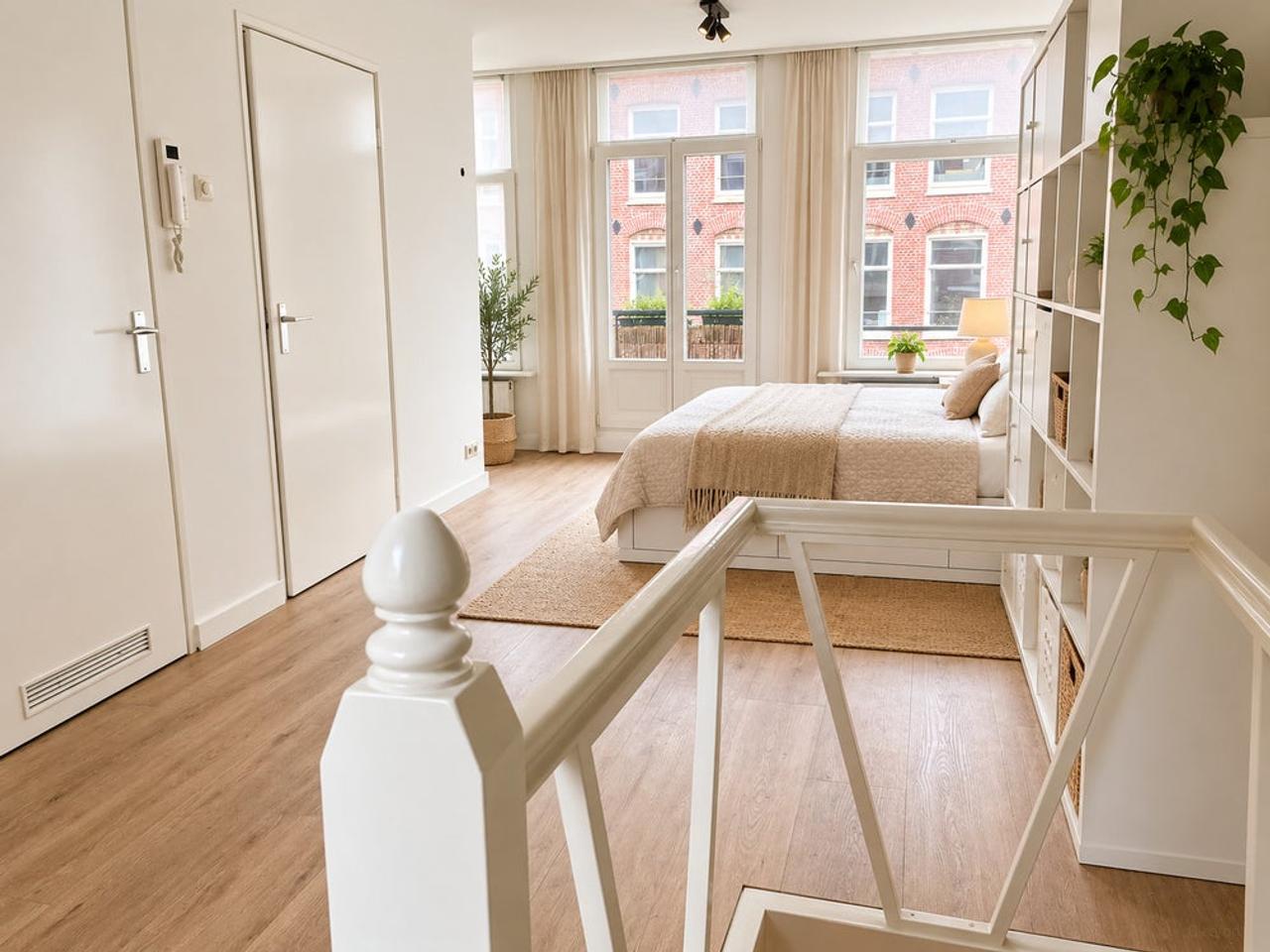 Furnished 1-Bedroom Apartment Near Vondelpark - Image 10