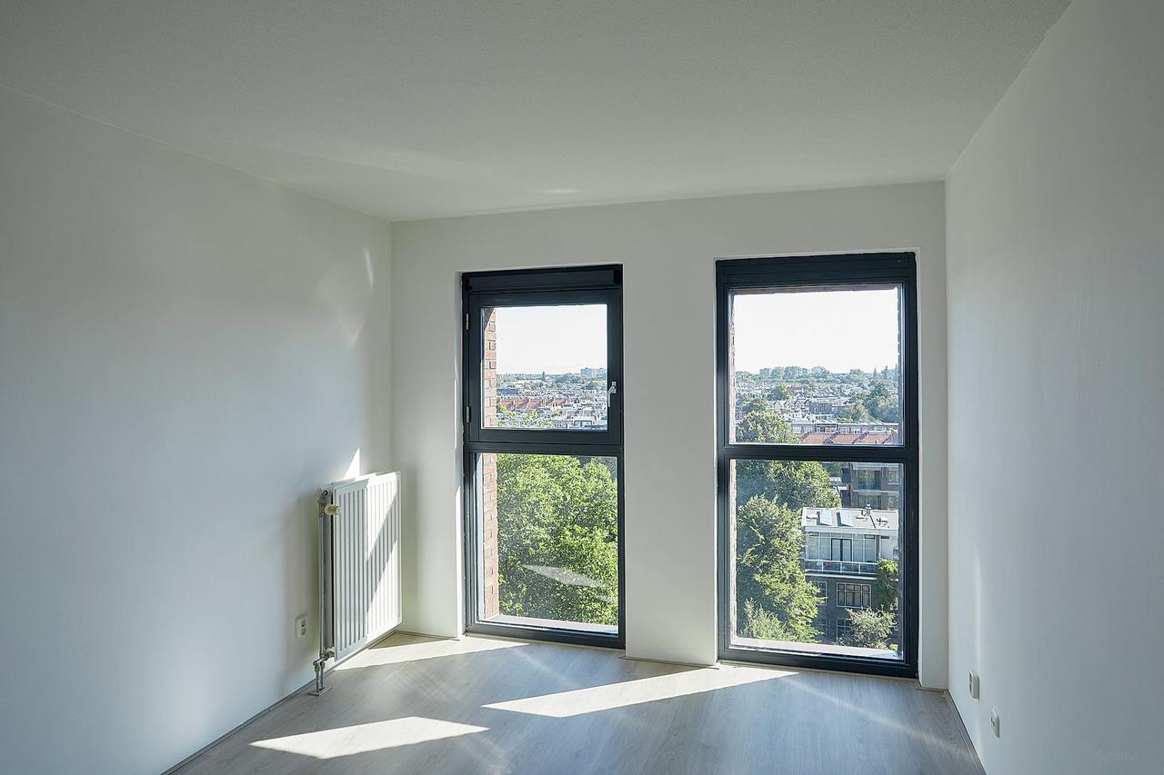 102 m² apartment with gym in Bezuidenhout - Image 4
