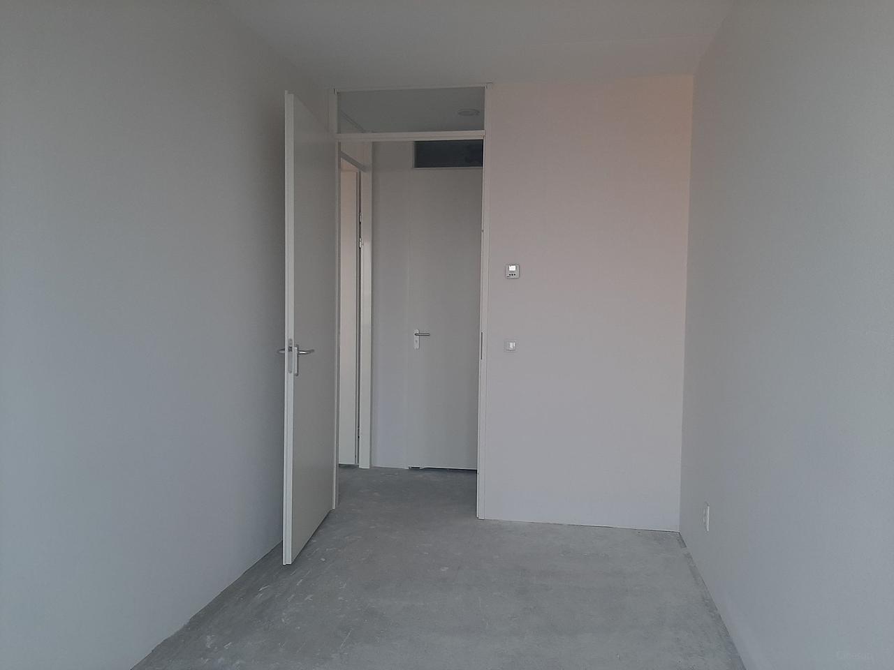 80 m² apartment with balcony and parking - Image 4