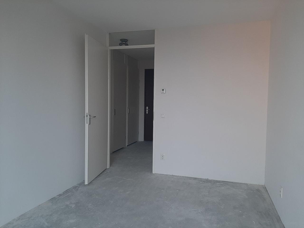 80 m² apartment with balcony and parking - Image 5