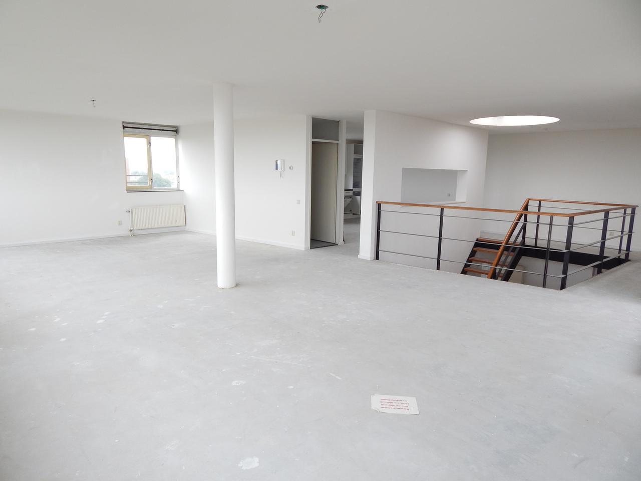 204 m² penthouse with terrace in Amsterdam West - Image 18