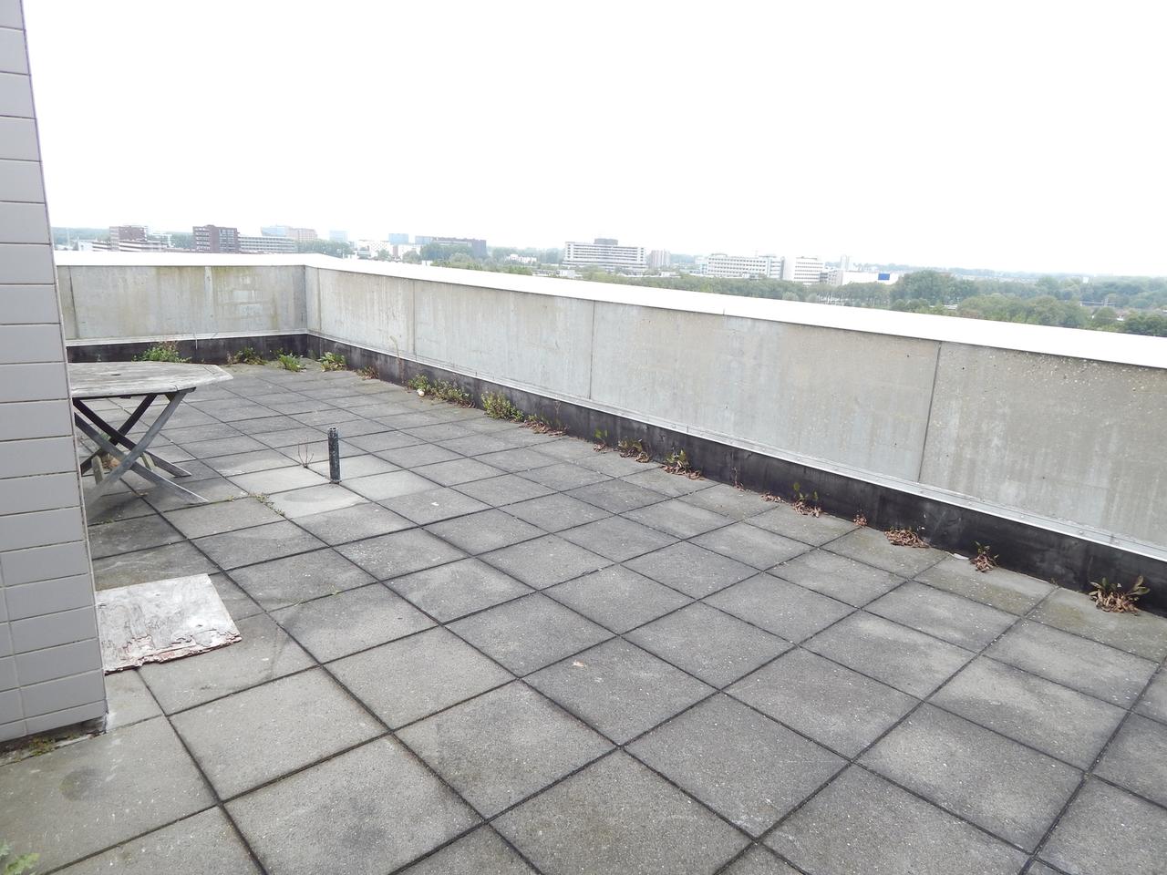204 m² penthouse with terrace in Amsterdam West - Image 19