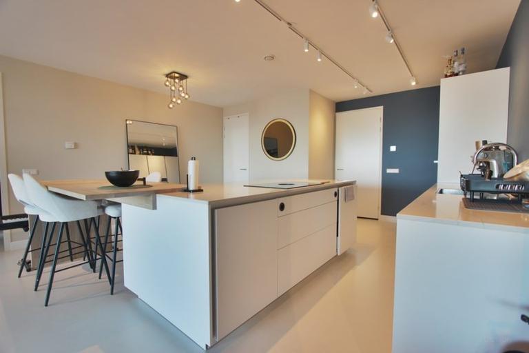 107 m² with terrace and IJ views - Image 4