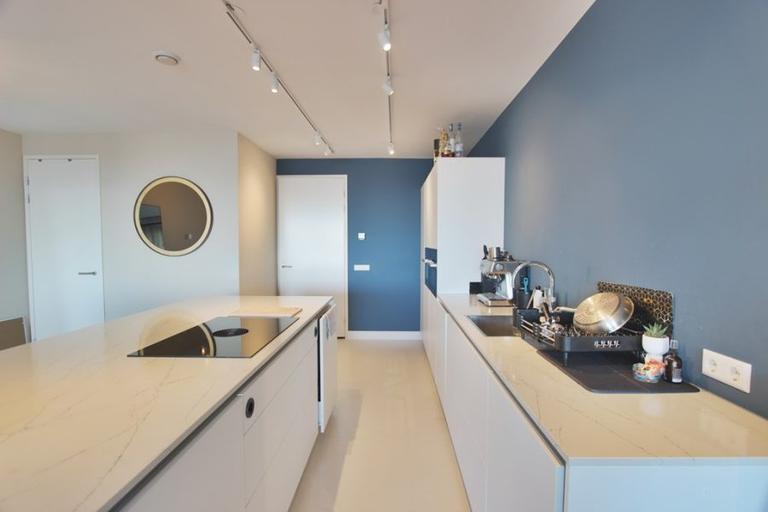 107 m² with terrace and IJ views - Image 8