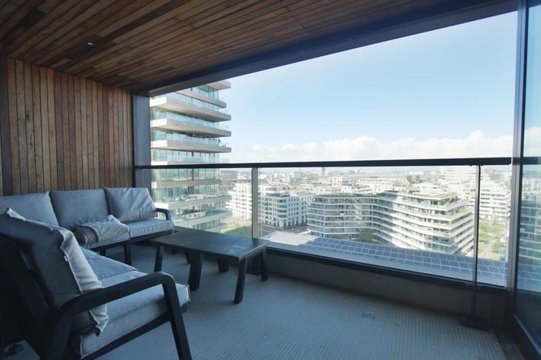 107 m² with terrace and IJ views - Image 11
