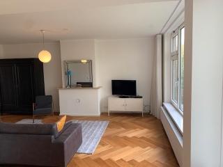 Furnished 2-Bedroom Apartment with Garden - Image 6