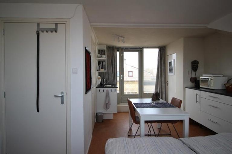 Zolderappartement van 28 m² met balkon - Afbeelding 4
