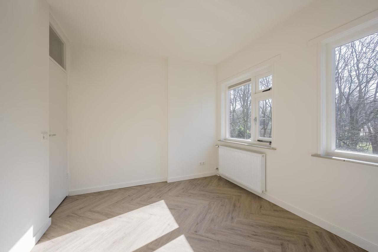Bosuitzicht en twee badkamers in Amersfoort - Afbeelding 14