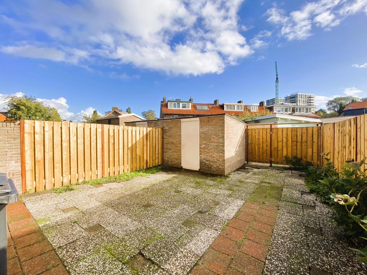 5-Bedroom House with Garden near Stadshart - Image 5