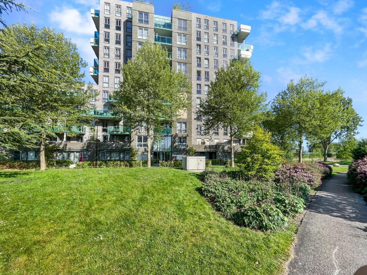 Gemeubileerd 3-kamerappartement met parkzicht - Afbeelding 1