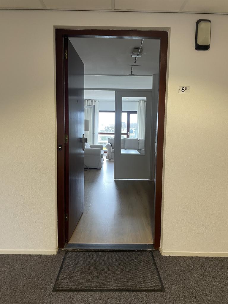 Furnished 2-Bedroom Apartment in Buitenveldert - Image 3