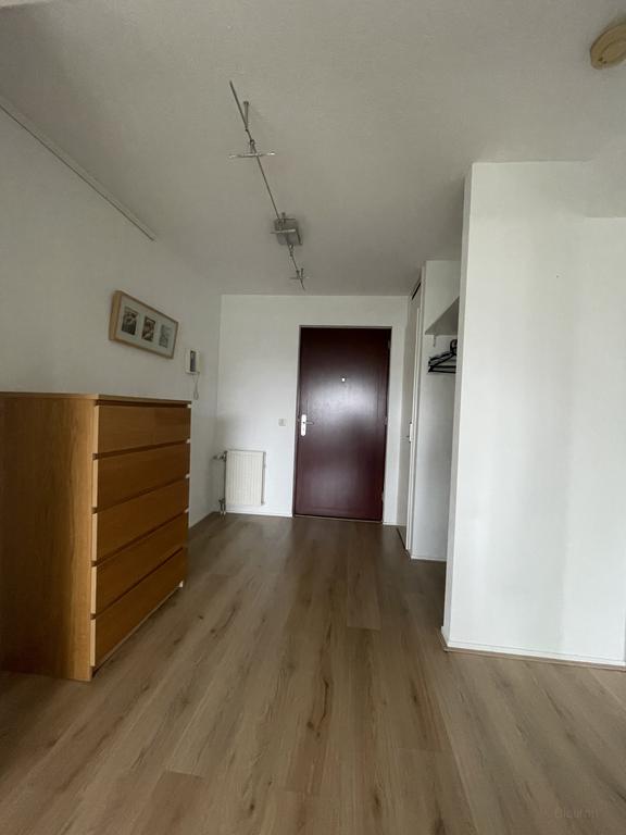 Furnished 2-Bedroom Apartment in Buitenveldert - Image 4