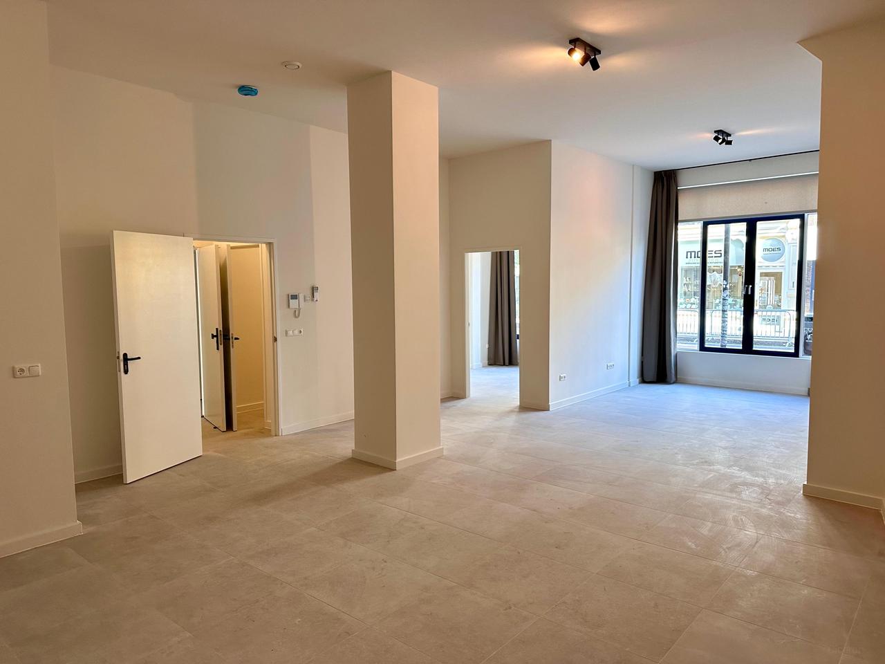 Furnished 1-Bedroom Apartment in Almelo - Image 1