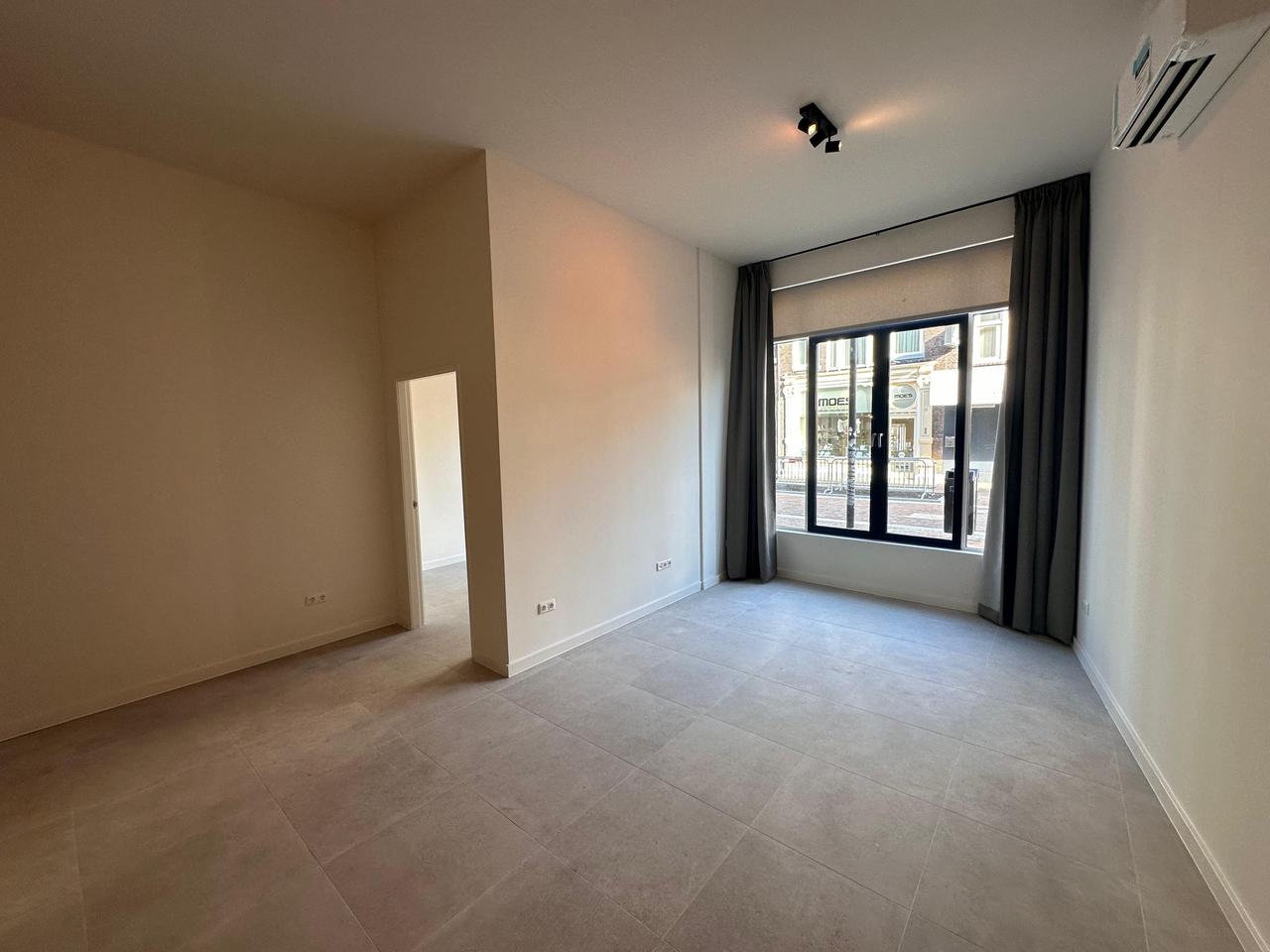 Furnished 1-Bedroom Apartment in Almelo - Image 3