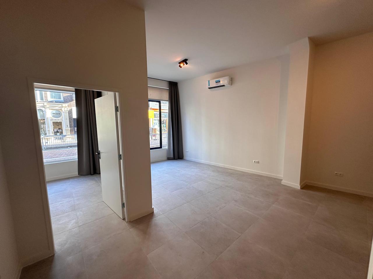 Furnished 1-Bedroom Apartment in Almelo - Image 4
