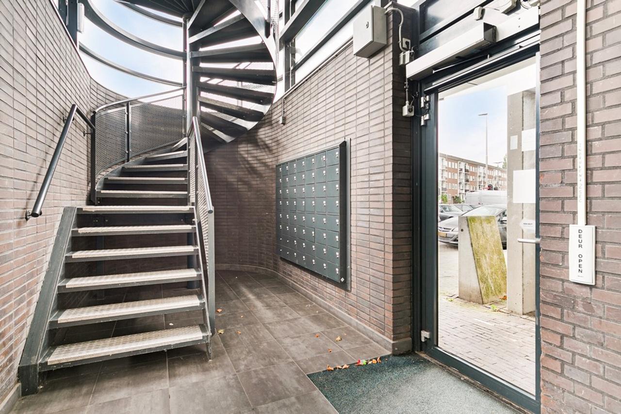 89 m² Apartment with Balcony in Arnhem - Image 4