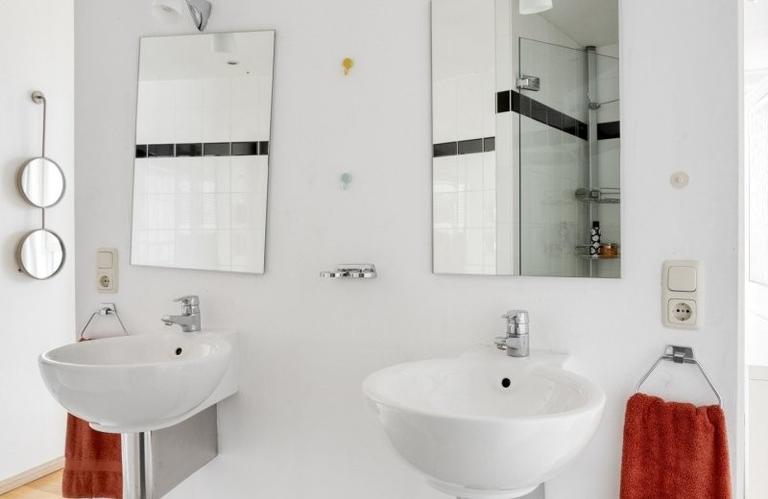 29th-floor apartment with views across Eindhoven - Image 22